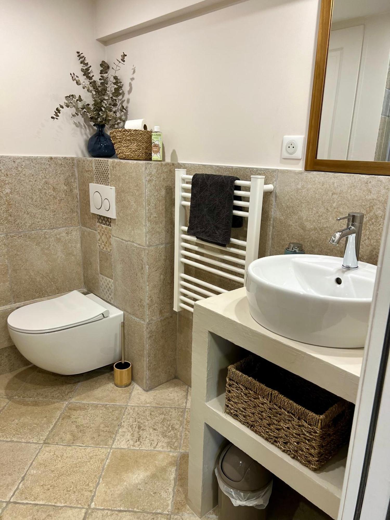 Studio With Private Car Park And Air Con Valbonne Luaran gambar