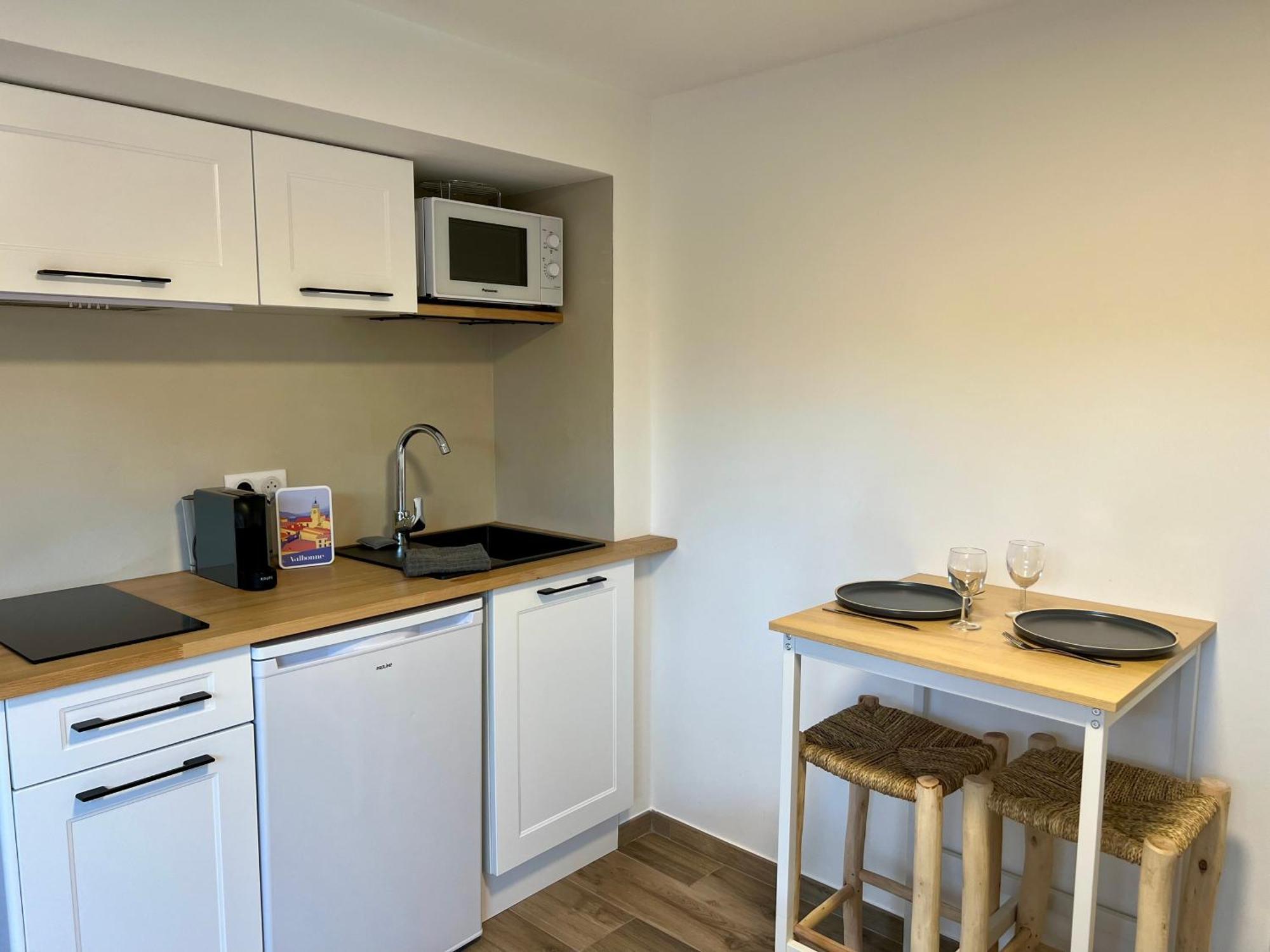 Studio With Private Car Park And Air Con Valbonne Luaran gambar
