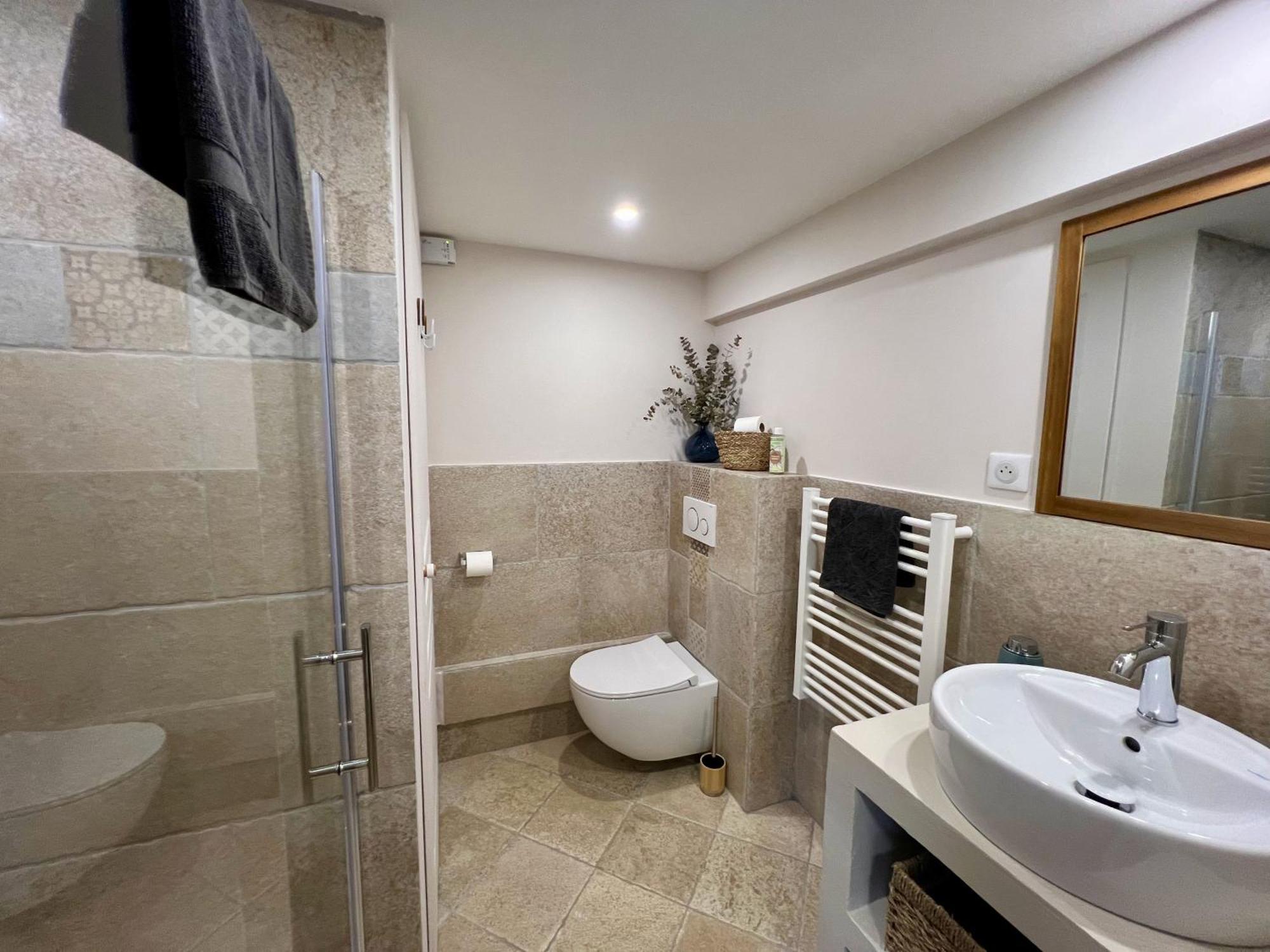 Studio With Private Car Park And Air Con Valbonne Luaran gambar